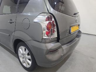 Toyota Corolla Verso 1.8 VVT-I Luna 7.P AUT LEDER picture 15