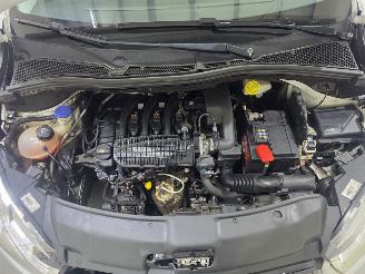 Peugeot 208 HB 1.0 VTi Access AC 5.DRS picture 13