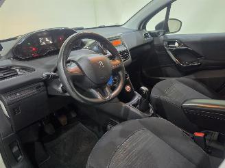Peugeot 208 HB 1.0 VTi Access AC 5.DRS picture 7