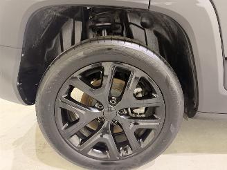 Jeep Renegade 4xe 190 Plug-in-Hybrid Electric Summum picture 16