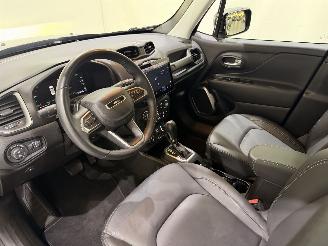 Jeep Renegade 4xe 190 Plug-in-Hybrid Electric Summum picture 9