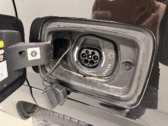 Jeep Renegade 4xe 190 Plug-in-Hybrid Electric Summum picture 11