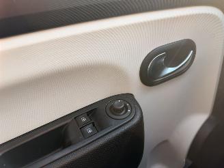 Renault Twingo 1.0 SCe Authentique Airco 5 Drs picture 21
