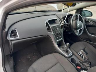 Opel Astra Astra J GTC (PD2/PF2), Hatchback 3-drs, 2011 / 2018 1.4 Turbo 16V ecoFLEX 120 picture 10