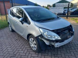 Auto incidentate Opel Meriva  2012/6