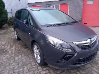 Coche siniestrado Opel Zafira Zafira Tourer (P12), MPV, 2011 / 2019 2.0 CDTI 16V 130 Ecotec 2015/4