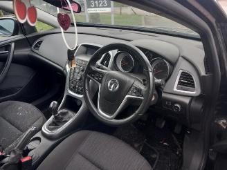 Opel Astra Astra J GTC (PD2/PF2), Hatchback 3-drs, 2011 / 2018 1.4 Turbo 16V ecoFLEX 140 picture 11