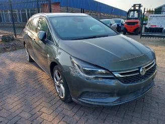 Coche siniestrado Opel Astra Astra K Sports Tourer, Combi, 2015 / 2022 1.6 CDTI 136 16V 2018/12