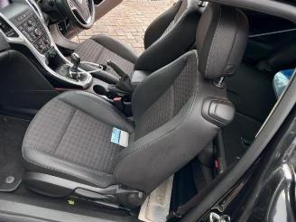 Opel Astra Astra J GTC (PD2/PF2), Hatchback 3-drs, 2011 / 2018 1.4 Turbo 16V ecoFLEX 120 picture 12