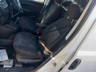 Opel Combo Combo, Van, 2012 / 2018 1.6 CDTI 16V picture 13