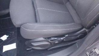 Opel Astra Astra J (PC6/PD6/PE6/PF6), Hatchback 5-drs, 2009 / 2015 1.4 Turbo 16V picture 15