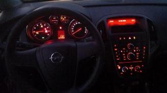 Opel Astra Astra J (PC6/PD6/PE6/PF6), Hatchback 5-drs, 2009 / 2015 1.4 16V ecoFLEX picture 17