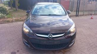 Opel Astra Astra J (PC6/PD6/PE6/PF6), Hatchback 5-drs, 2009 / 2015 1.4 Turbo 16V picture 2