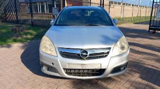 Opel Signum Signum (F48), Hatchback 5-drs, 2003 / 2008 2.2 direct 16V picture 2