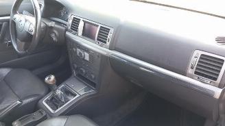 Opel Signum Signum (F48), Hatchback 5-drs, 2003 / 2008 2.2 direct 16V picture 15