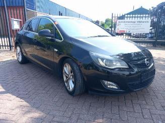 Vrakbiler auto Opel Astra Astra J (PC6/PD6/PE6/PF6), Hatchback 5-drs, 2009 / 2015 1.6 Turbo 16V 2010/4