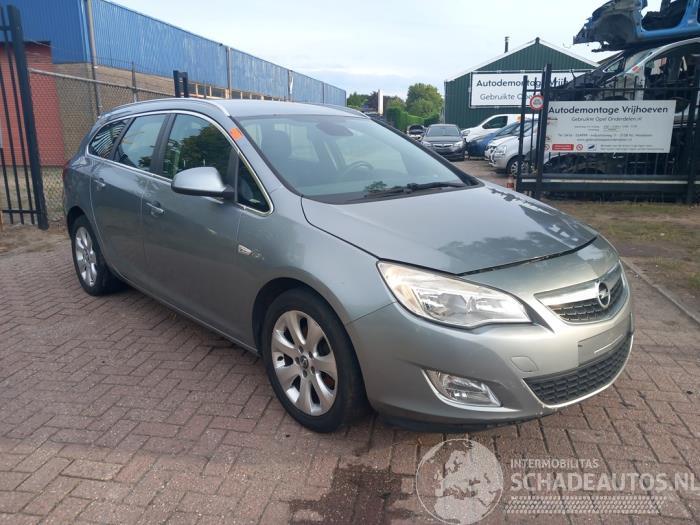 Opel Astra Astra J Sports Tourer (PD8/PE8/PF8), Combi, 2010 / 2015 1.7 CDTi 16V