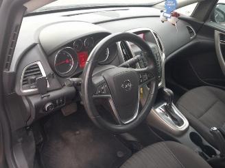 Opel Astra Astra J (PC6/PD6/PE6/PF6), Hatchback 5-drs, 2009 / 2015 1.6 16V Ecotec picture 11