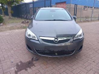 Opel Astra Astra J (PC6/PD6/PE6/PF6), Hatchback 5-drs, 2009 / 2015 1.6 16V Ecotec picture 2