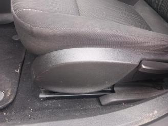 Opel Astra Astra J (PC6/PD6/PE6/PF6), Hatchback 5-drs, 2009 / 2015 1.6 16V Ecotec picture 18