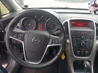Opel Astra Astra J (PC6/PD6/PE6/PF6), Hatchback 5-drs, 2009 / 2015 1.6 16V Ecotec picture 12