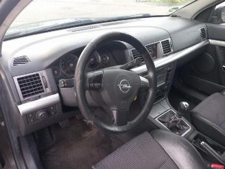 Opel Vectra Vectra C GTS, Hatchback 5-drs, 2002 / 2008 2.2 DIG 16V picture 17