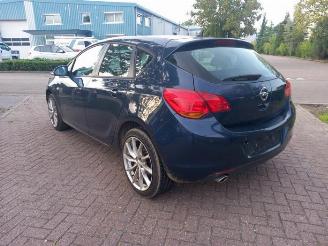 Opel Astra Astra J (PC6/PD6/PE6/PF6), Hatchback 5-drs, 2009 / 2015 1.4 Turbo 16V picture 5