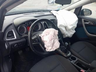Opel Astra Astra J (PC6/PD6/PE6/PF6), Hatchback 5-drs, 2009 / 2015 1.4 Turbo 16V picture 9