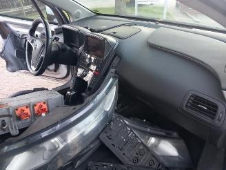Opel Ampera Ampera, Hatchback, 2011 / 2015 1.4 16V picture 11