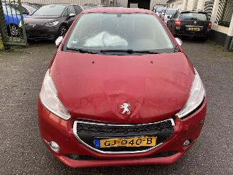 Peugeot 208 1.2 Style  5 Drs picture 2