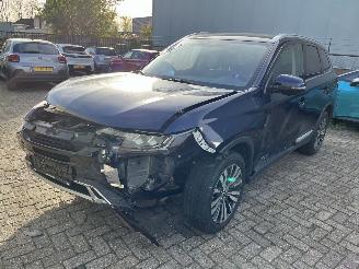 skadebil auto Mitsubishi Outlander 2.0 Limited Automaat 2WD 2019/10