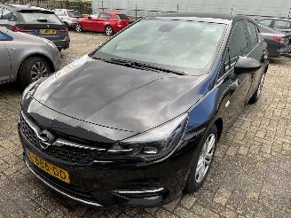 damaged passenger cars Opel Astra 1.2 Edition   HB 2021/4