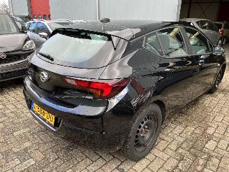Opel Astra 1.2 Edition   HB picture 5