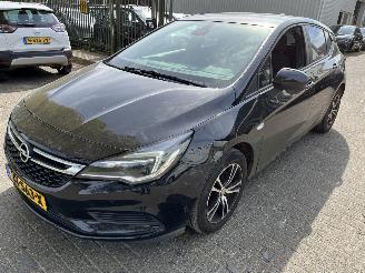 krockskadad bil auto Opel Astra 1.0 Turbo S/S Online Edition  5 Drs  ( 78641 Km ) 2019/1
