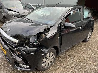 damaged passenger cars Peugeot 108 1.0  e-VTI  Active 2022/2