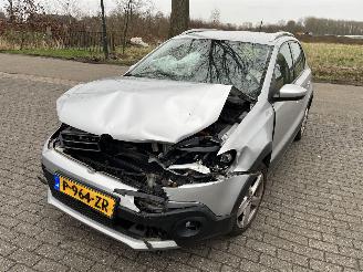 uszkodzony samochody osobowe Volkswagen Polo 1.2 Easyline   5 Drs 2013/1