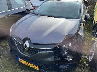 uszkodzony samochody osobowe Renault Clio 1.0 TCE Zen 2021/9