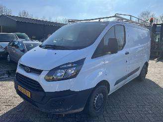 damaged commercial vehicles Ford Transit Custom 2.2 TDCI  L1H1 Ambiente 2013/4