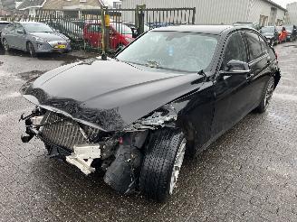 damaged passenger cars BMW 3-serie 320 D Sedan Automaat 2015/2