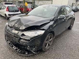 damaged passenger cars Renault Mégane 1.2 TCe Authentique  HB   ( 72369 Km ) 2014/3