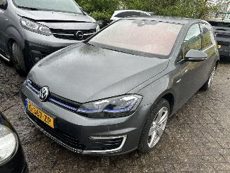 krockskadad bil auto Volkswagen e-Golf Edition  Automaat 2019/12