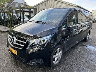 damaged passenger cars Mercedes V-klasse 220 Diesel Automaat  ( 8 persoons ) 2018/7