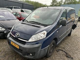 damaged passenger cars Toyota Proace 1.6 D 2015/10