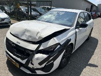 Auto incidentate Peugeot 308 SW 1.2 PureTech Active Pack Business 2023/2