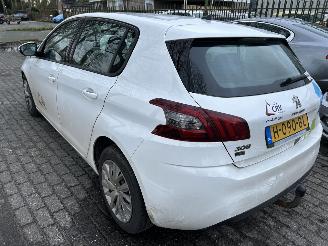 Peugeot 308 1.2 PureTech  5 Drs picture 7