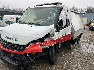 Unfall Kfz Van Iveco Daily 35-140 Hi-Matic  ( vuilnisophaal voor kleine containers ) 2021/7