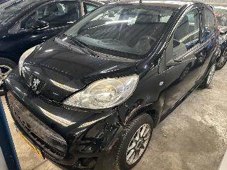 Auto incidentate Peugeot 107 1.0-12V  XR   5 Drs 2011/6