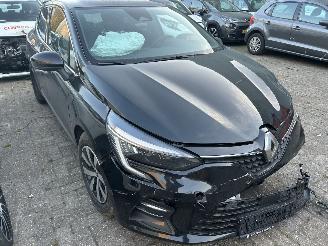 Renault Clio 1.6 E-Tech Hybrid  Automaat picture 3