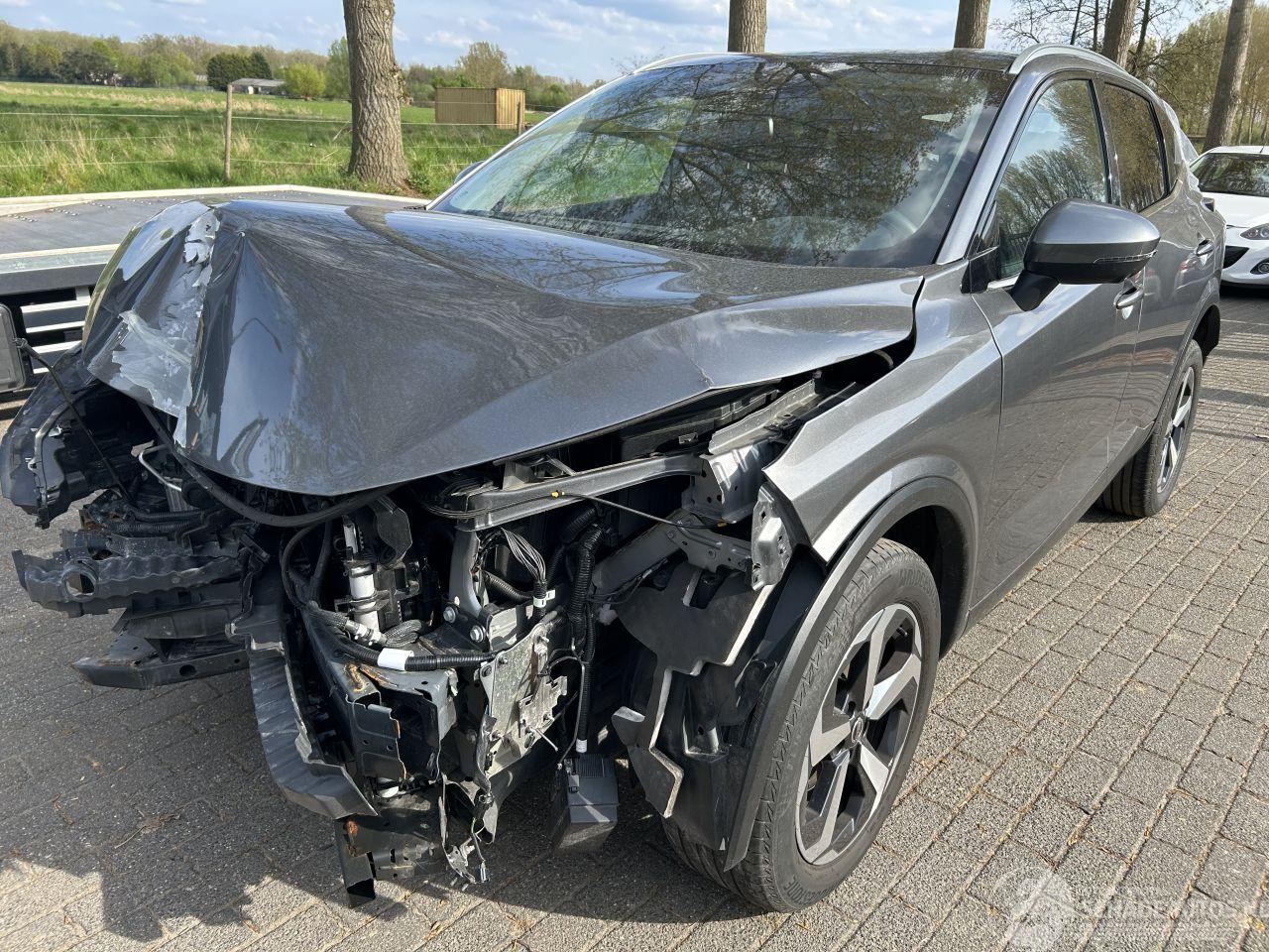 Nissan Qashqai 1.3 Hybrid  Automaat Business Design ( Panoramadak )