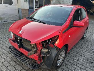 Vaurioauto  passenger cars Peugeot 108 1.0 2014/11